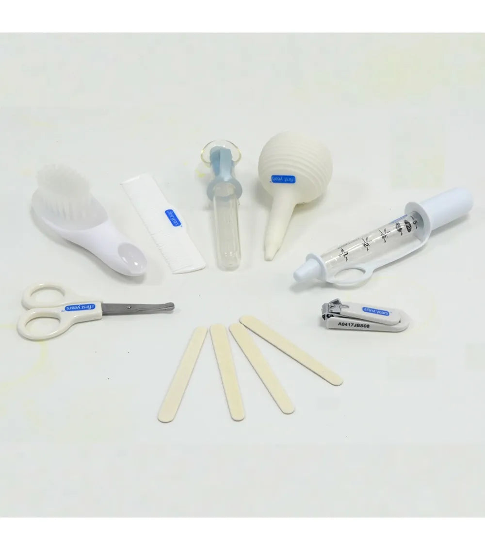 THE FIRST YEARS Healthcare & Grooming Kit